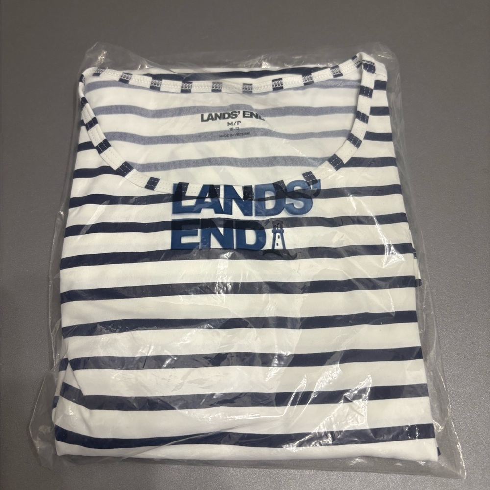 NWT Lands' End Women's Long Sleeve Navy and White Rash Guard - Picture 7 of 8